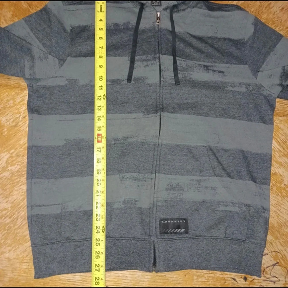 Oakley Full Zip Hoodie black and grey size Medium - Picture 5 of 6